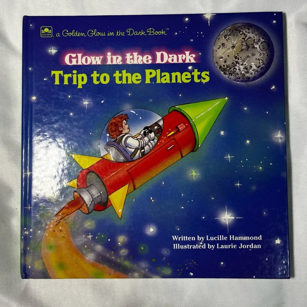 Trip‎ to the Planets Golden Glow in the Dark Book Lucille Hammond HC Vintage